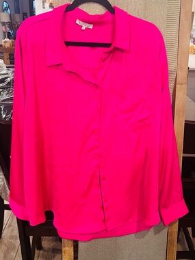 B Skies Are Blue silky Pink Button-Front Blouse